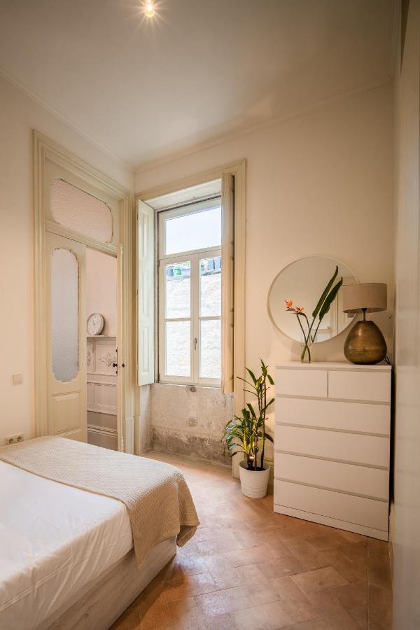 Paraiso Garden Suite--- Spacious & Downtown Porto Eksteriør bilde